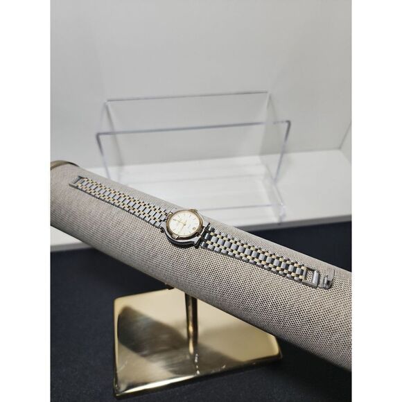Gucci 9000L Vintage Ladies Ivory Face Watch - Picture 3 of 9